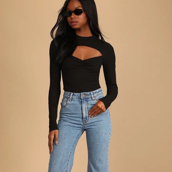 Black Ribbed Long Sleeve Cutout Bodysuit - Picture 2 of 7